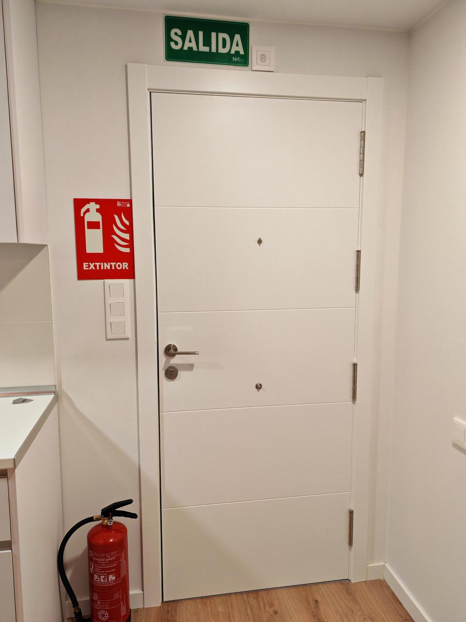Rivas Futura Apartment Bagian luar foto